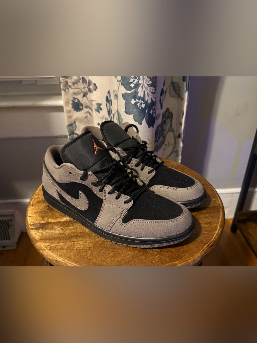 Jordan 1 Low SE sneakers